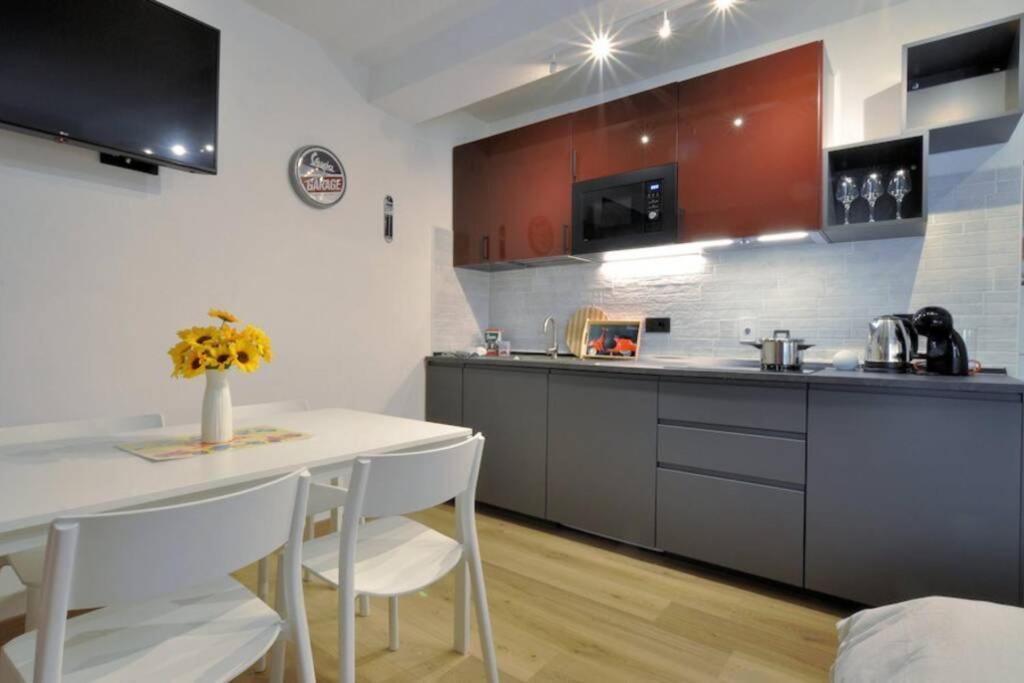 Special 10 - Comfort And Style In The Heart Of Historic Turin Center Luaran gambar