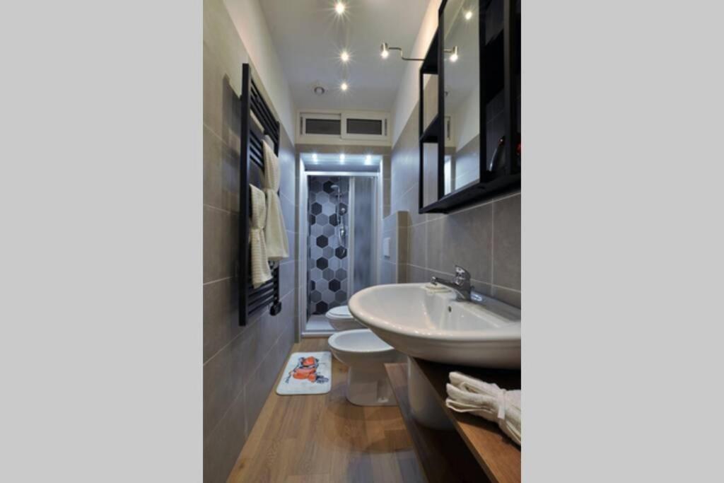 Special 10 - Comfort And Style In The Heart Of Historic Turin Center Luaran gambar